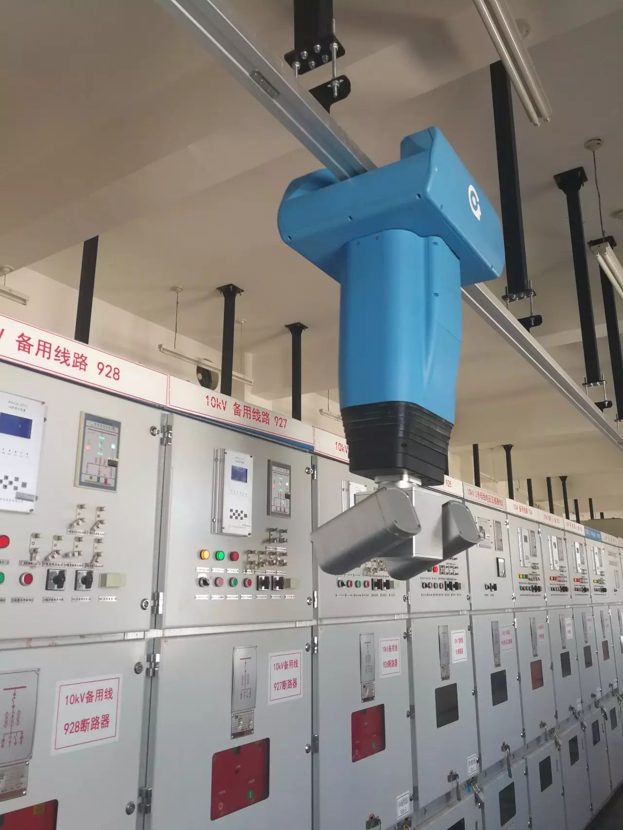 联合2.jpg 联合2.jpg